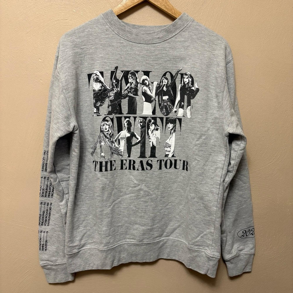 Taylor Swift The Eras Tour 2023 Gray Crewneck Sweatshirt Size Medium - Picture 2 of 7